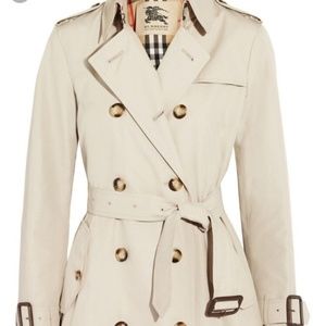 GORGEOUS Burberry Trench Coat!